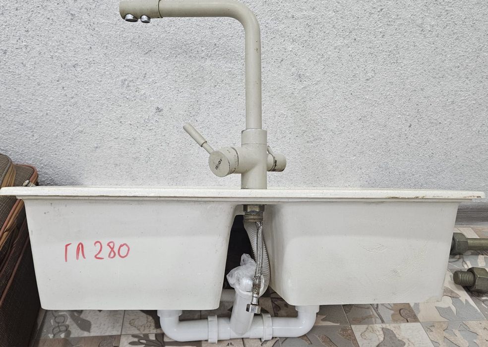 Двойная мойка для кухни