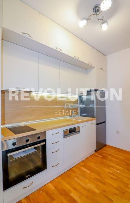 Двустаен апартамент  в гр.Варна, м-т Константин и Елена!