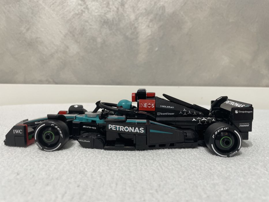 Masina Lego F1 Mercedes