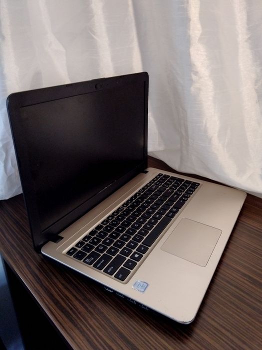 Leptop ASUS intel core i3 7th Gen Sonic Master