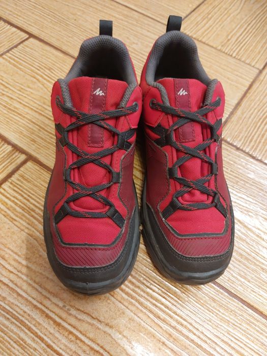 Pantofi sport Quechua mărime 34.