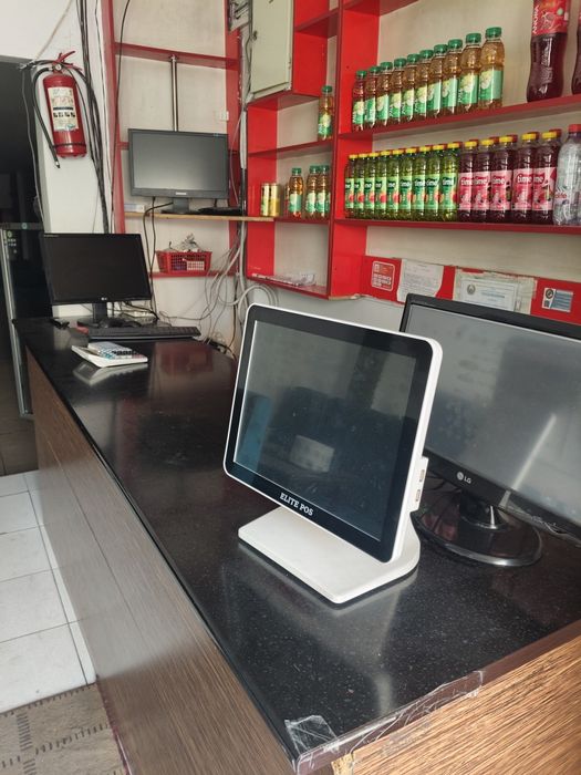 Ishlab turgan kafe restorani jihozlari sotiladi