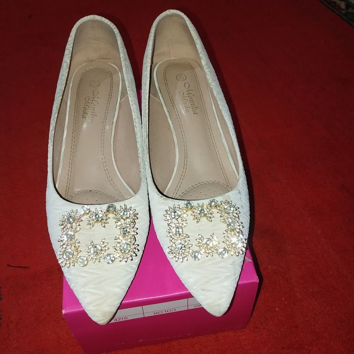 Ayollar tuflisi razmer 40 sifati aʼlo darajada