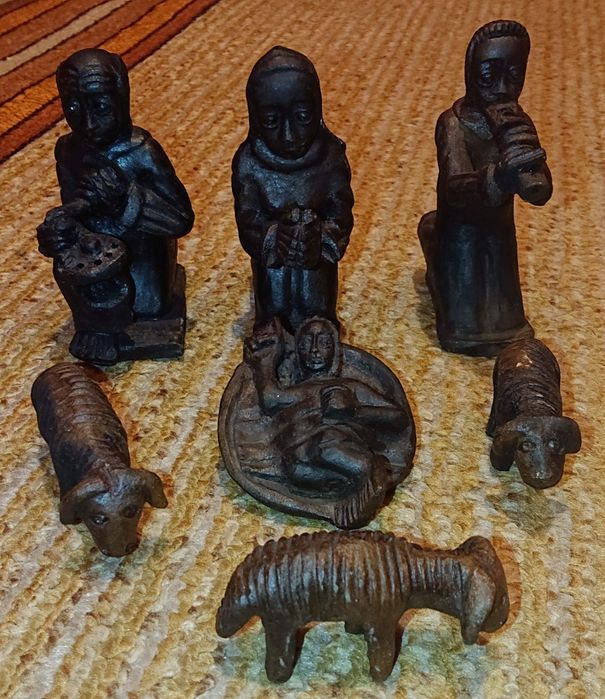Антикварни керамични фигури