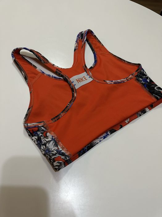 Set Nike Pro bustiera + colanti lungi