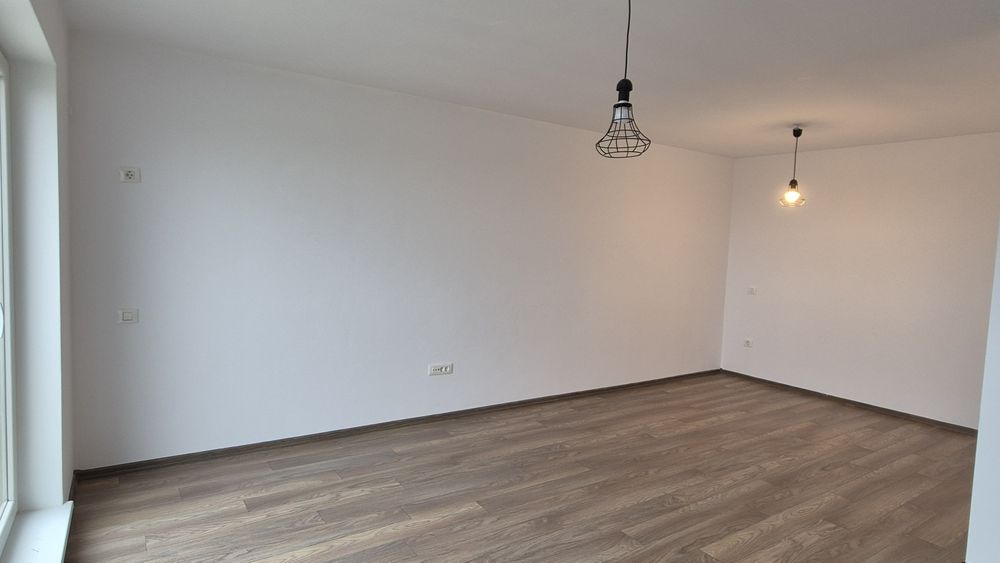 Studio 39 mp – Top City Residence, Tractorul (Brașov) – 330€