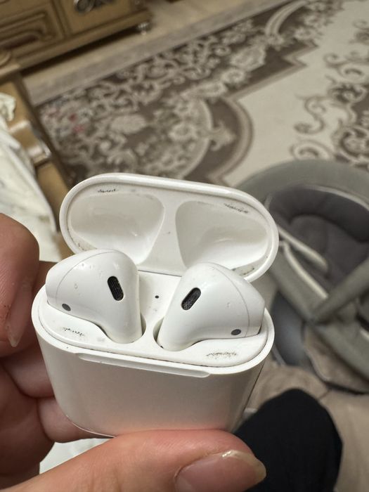 Эйрподс2 оригинал