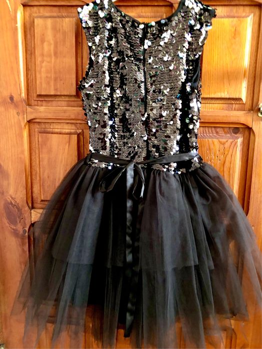 Нарядное платье для девочек