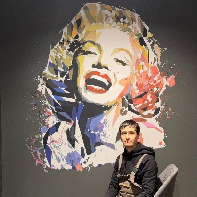 Rassom, Barelyef, художник