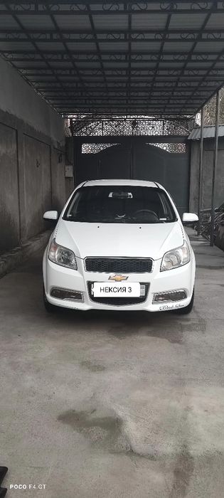 Срочно продам автомобиль НЕКСИЯ 3