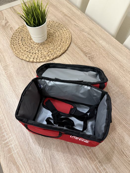 Хладилна чанта на Кола Кола