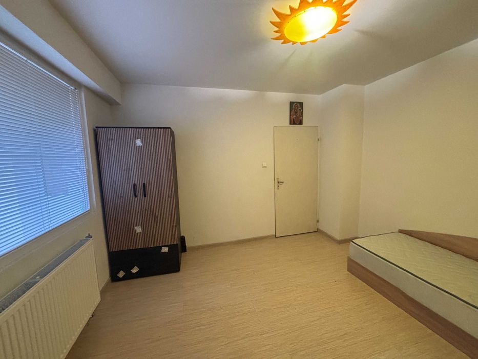 Тристаен ОБЗАВЕДЕН в Сопот, Сарая