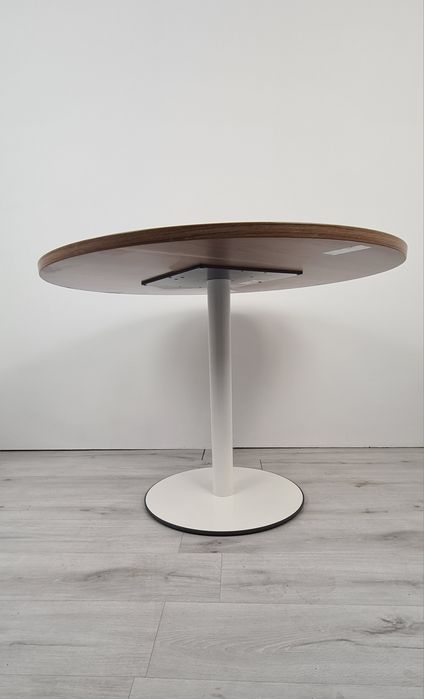 Кръгла маса за дома и офиса обзавеждане внос от германия