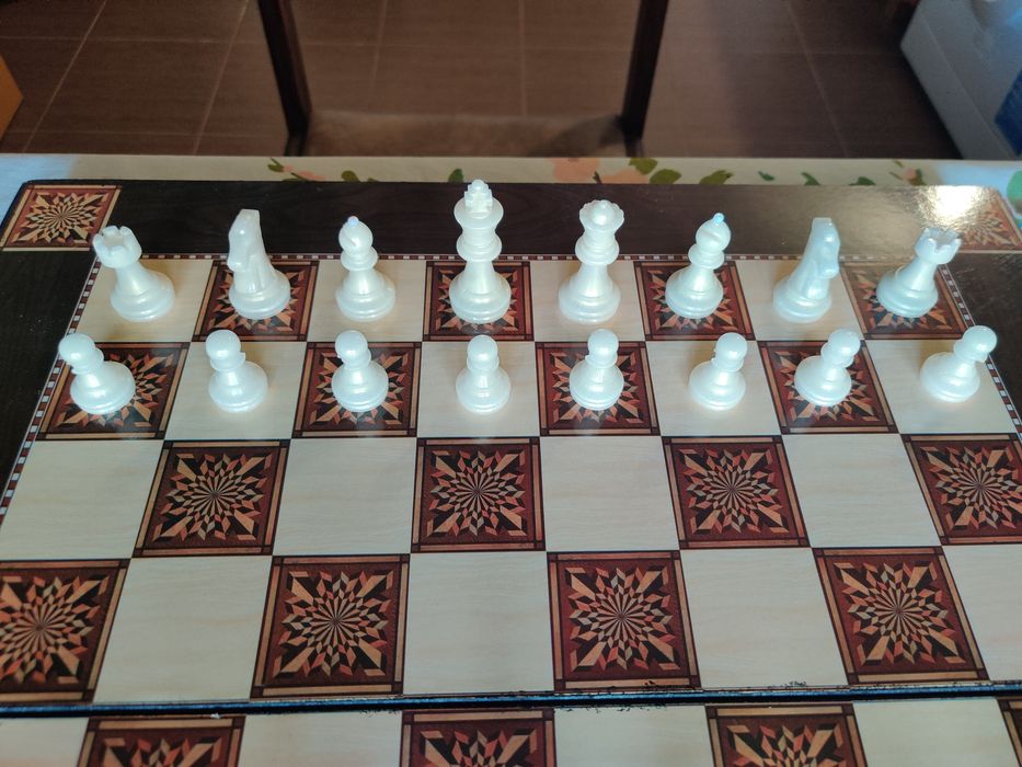Set piese de șah din rășină epoxi