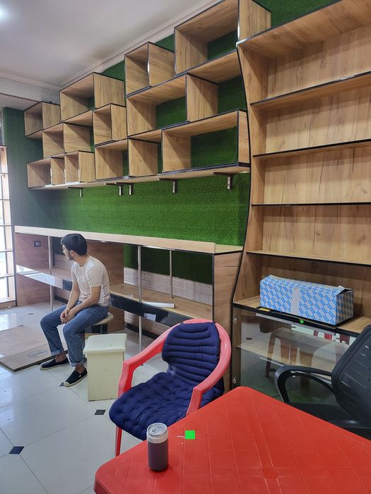 Афиша и мебеллар таййор