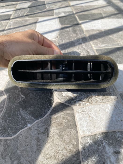 Grila ventilatie spate bmw e60