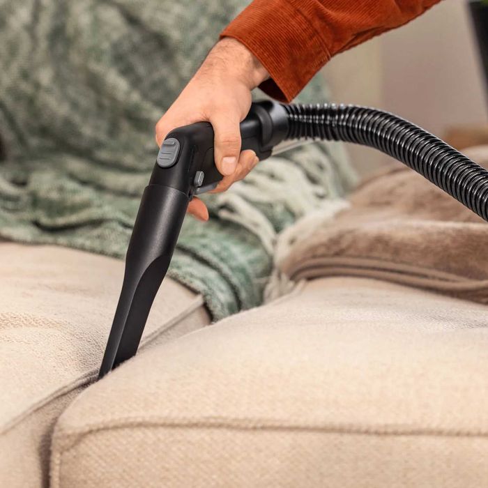 Curatare canapele si tapiterii auto la domiciliu