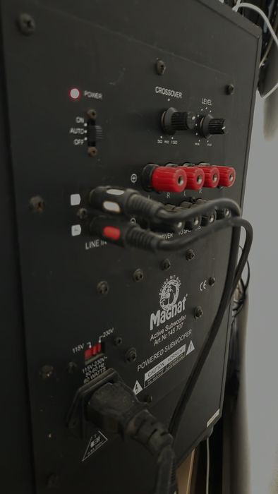 Vand sistem 5.1 sony cu boxe  si subwoofer magnat