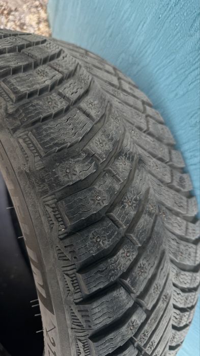 Продам зимнюю резину