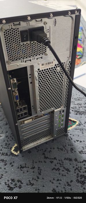 Продам компьютер Fujitsu Primergy TX100 S3