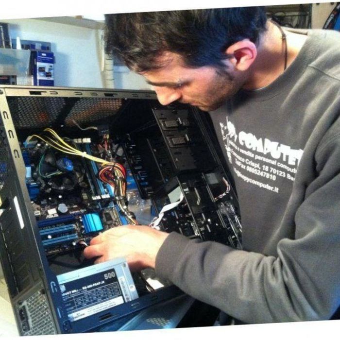 Kompyuter ta'mirlovchi usta