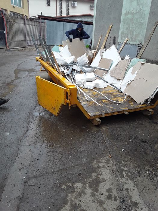 Inchiriez container pentru moloz/bena/cuva/moluz Galati