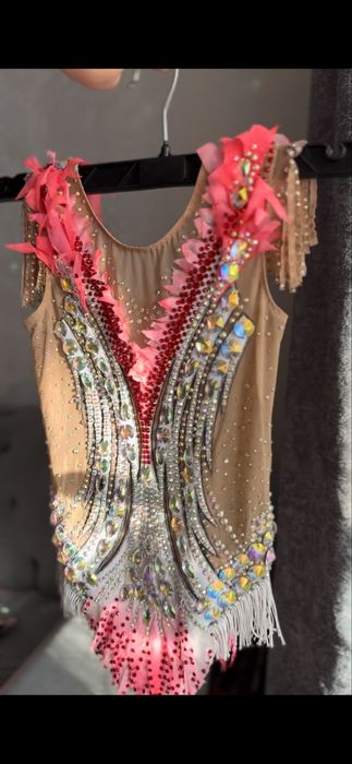 Продам купальник для худ гимнастики