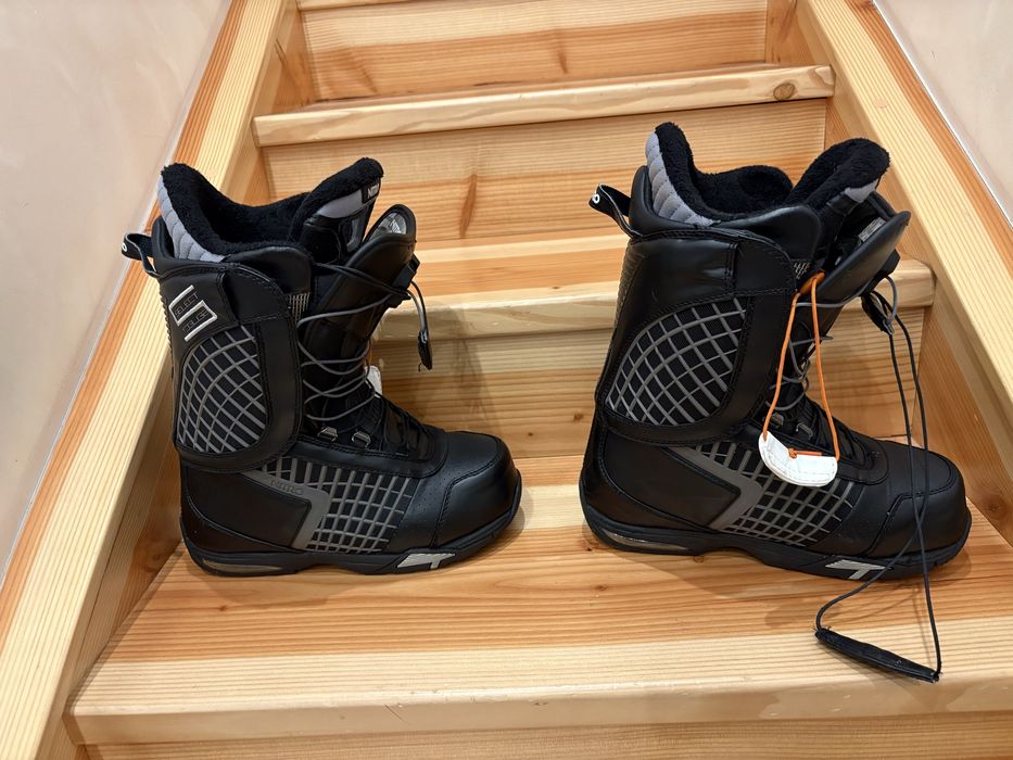 Сноуборд обувки NITRO  на един сезон