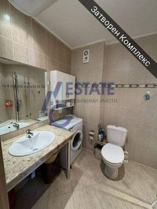 Двустаен апартамент на първа линия море в Царево.