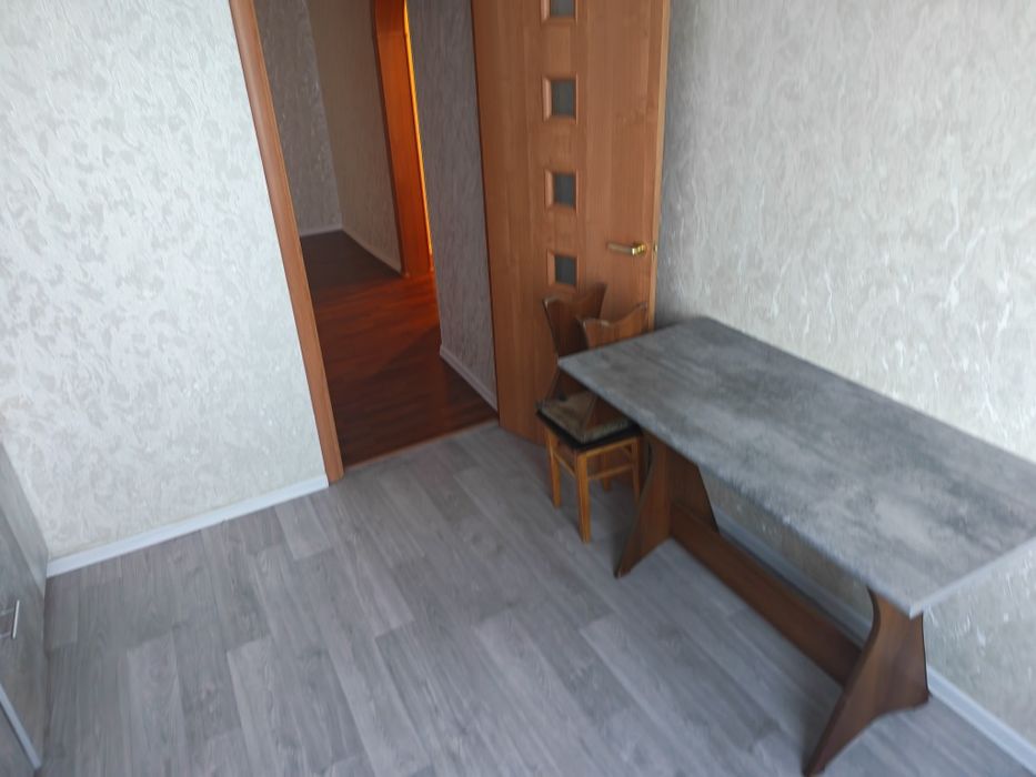 Продам квартиру 4 комнаты