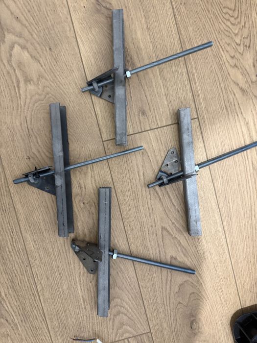 Suporti prindere scara mansarda