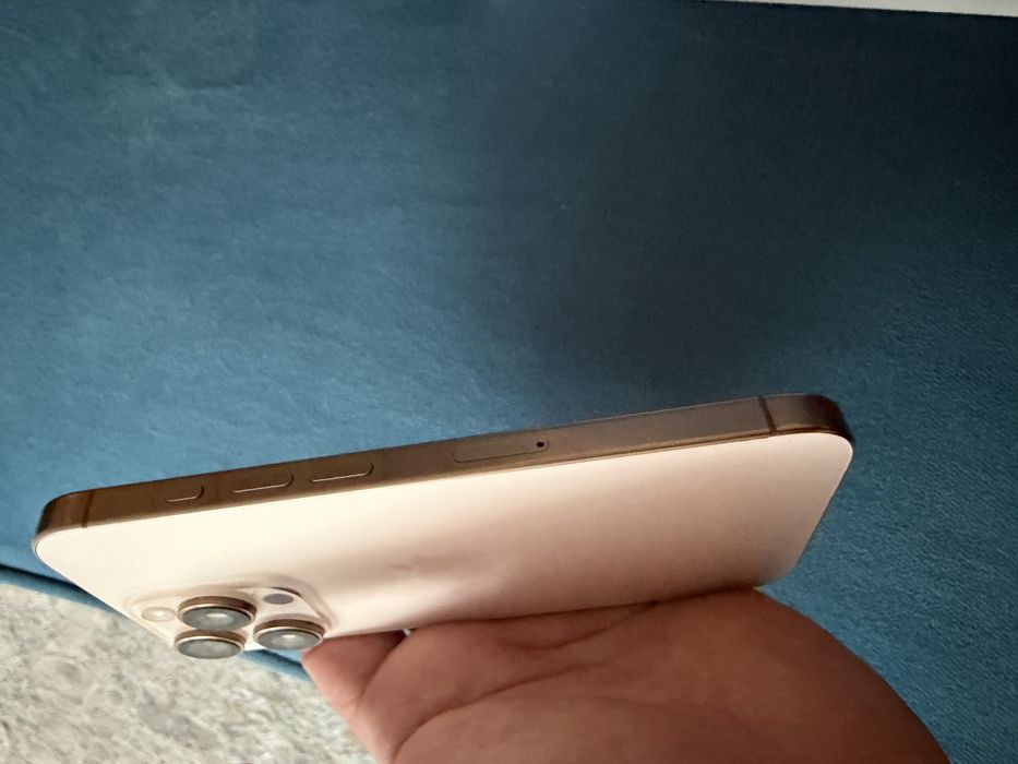 Продам айфон 16 PRO 256