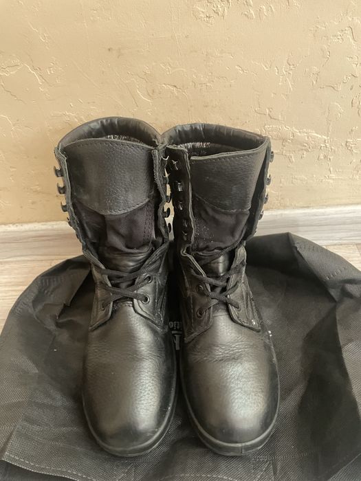 Берцы военые.