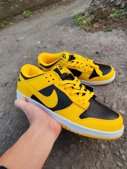 Продаю кроссовки Nike Dunk Low "Black Yellow".
