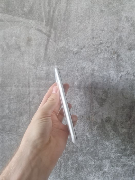 Iphone SE2 64gb белый