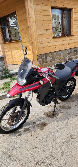 Продавам Derbi Terra 125 2008