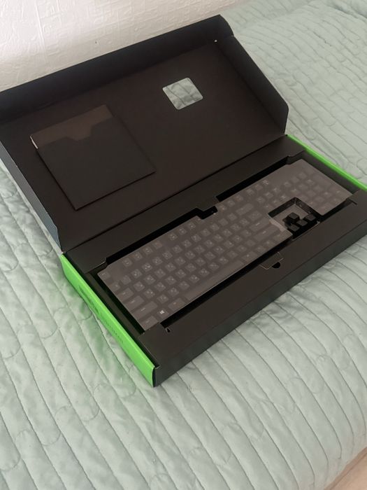 Клавиатура Razer Huntsman, purple switch