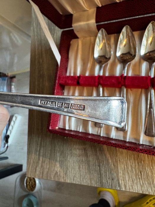 Ретро комплект 6 посребрени лъжички James Ryals Fulwood + нож, кутия