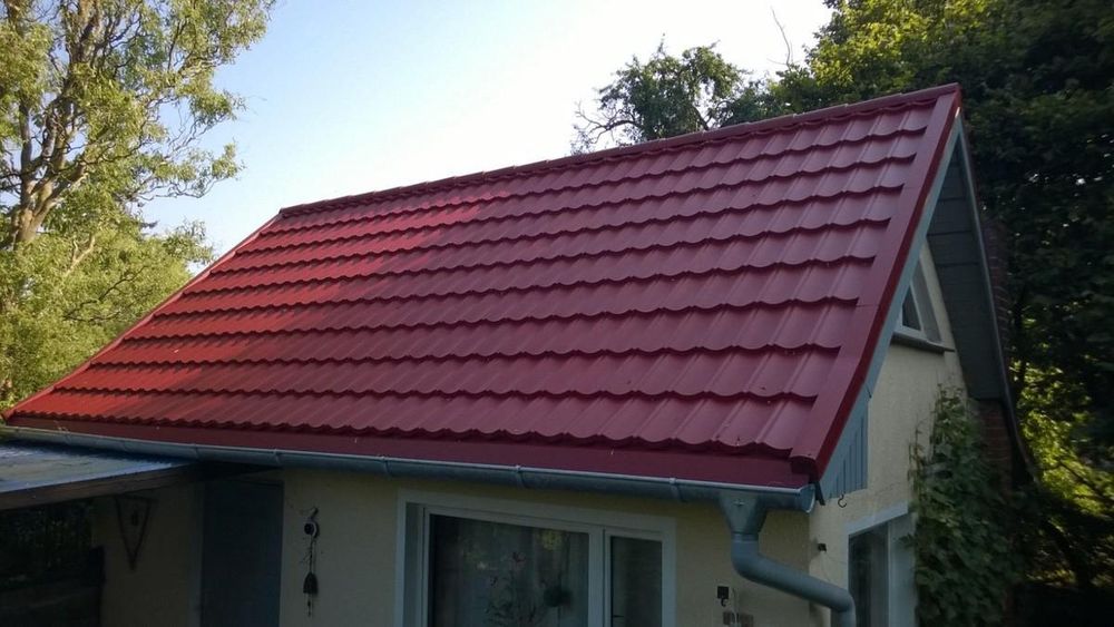 Reparatii acoperisuri montaj tigla metalica tigla ceramica montaj dulgheri masardari