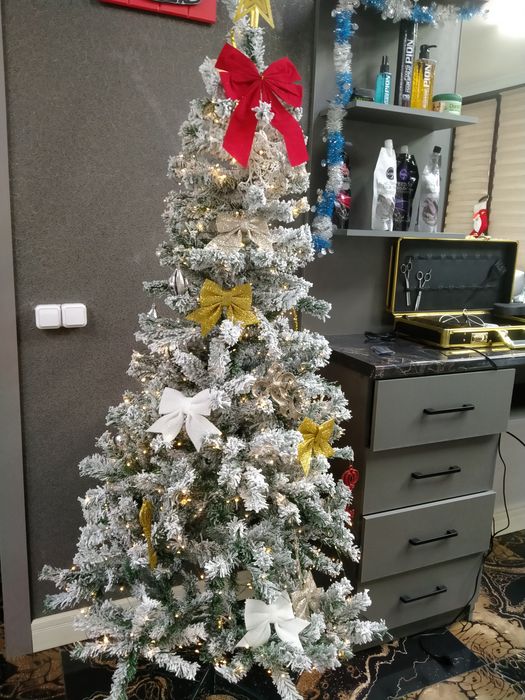 Ёлка Гагарина 36/2