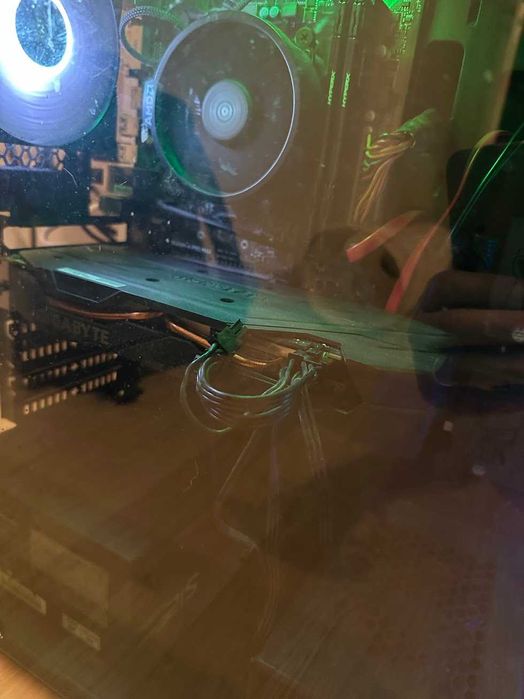 unitate PC desktop AMD Ryzen 2600 + NVIDIA RTX 2070