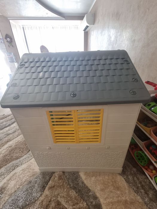 Продавам детска къща/ къщичка