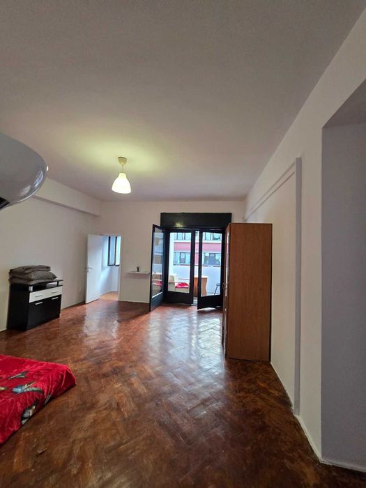 Apartament de închiriat 4 camere
