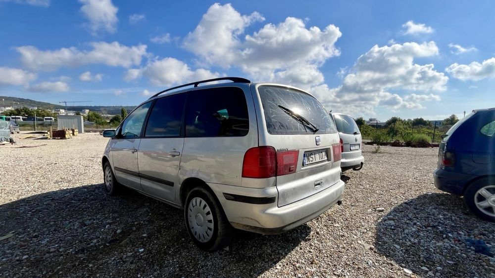 Seat Alhambra Мотор Скоростна кутия Фар Калник Врата Брава Дръжка Стоп