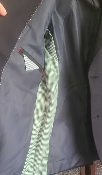 Продается  пиджак  на мальчика