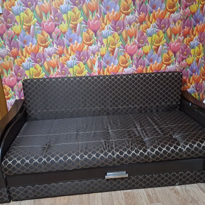 Продам диван большой