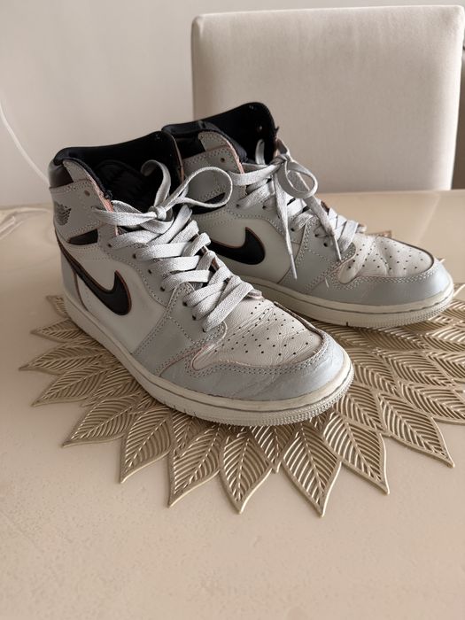 Продам кроссовки Nike Air Jordan 1