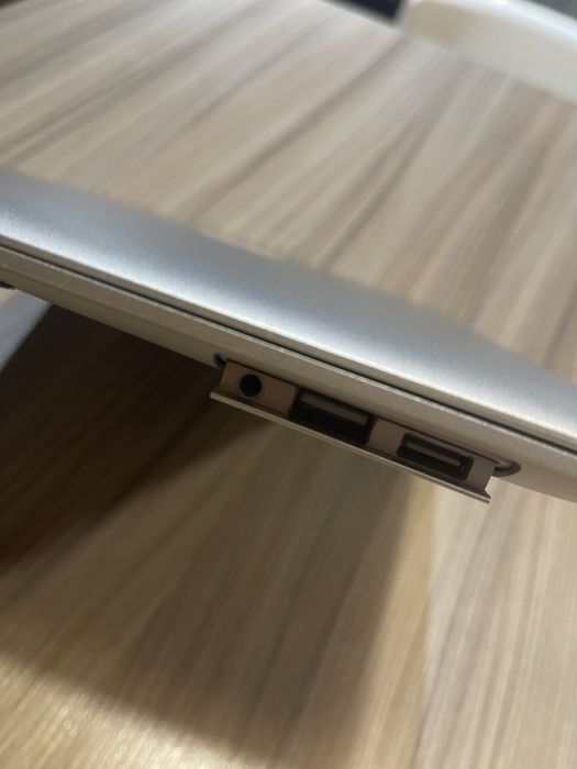 MacBook Air — Окончательно идеальное состояние выгодно