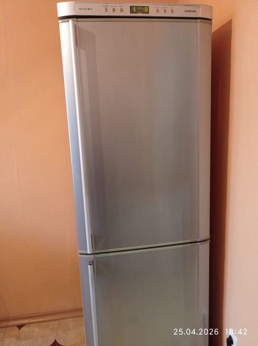 Продам холодильник Samsung