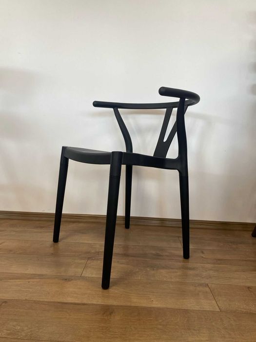 Scaune terase model WISHBONE HoReCa din polipropilenă